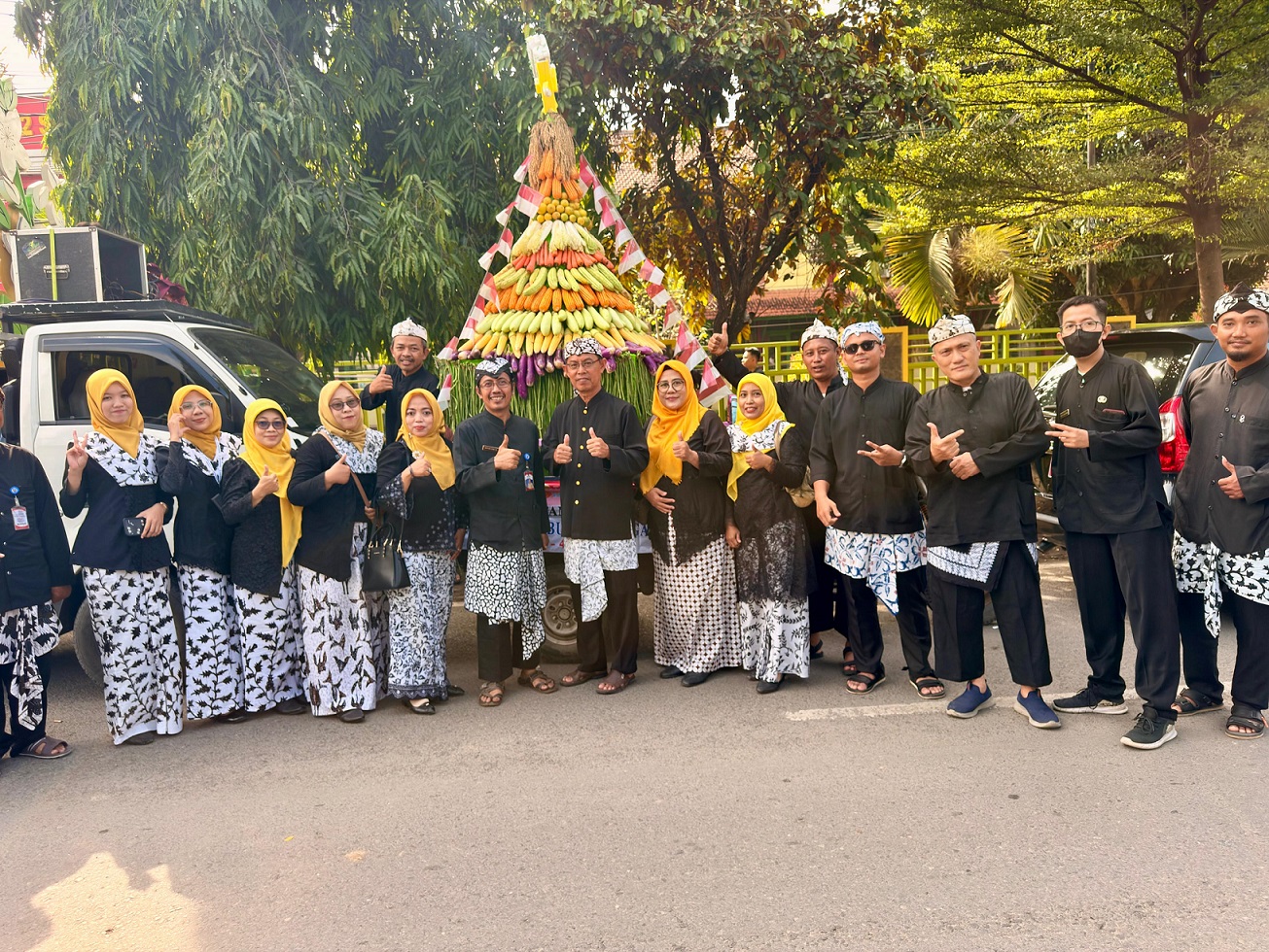 kecamatan-talang-ikuti-parade-hasil-bumi-dalam-peringatan-hari-jadi-ke-425-kabupaten-tegal