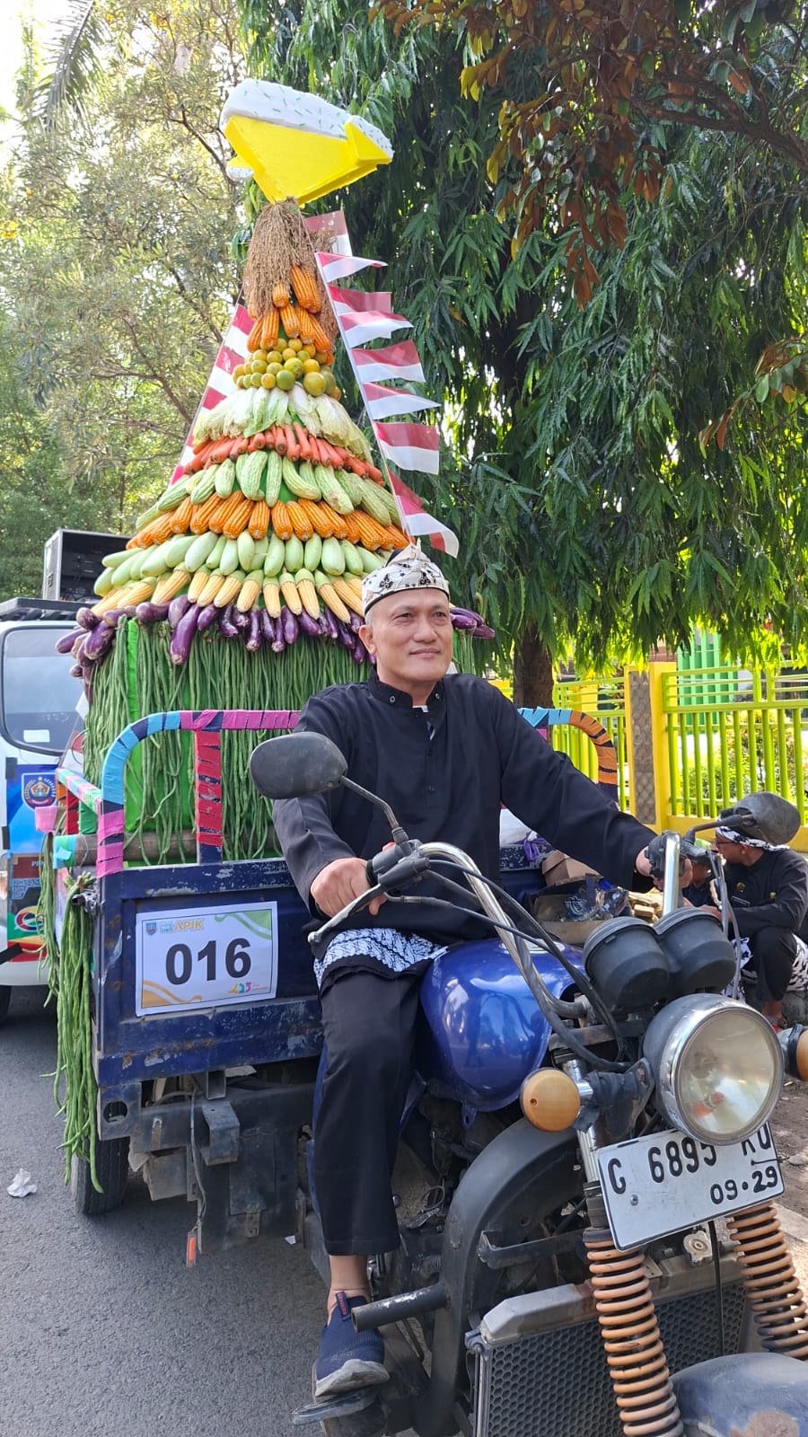 kecamatan-talang-ikuti-parade-hasil-bumi-dalam-peringatan-hari-jadi-ke-425-kabupaten-tegal
